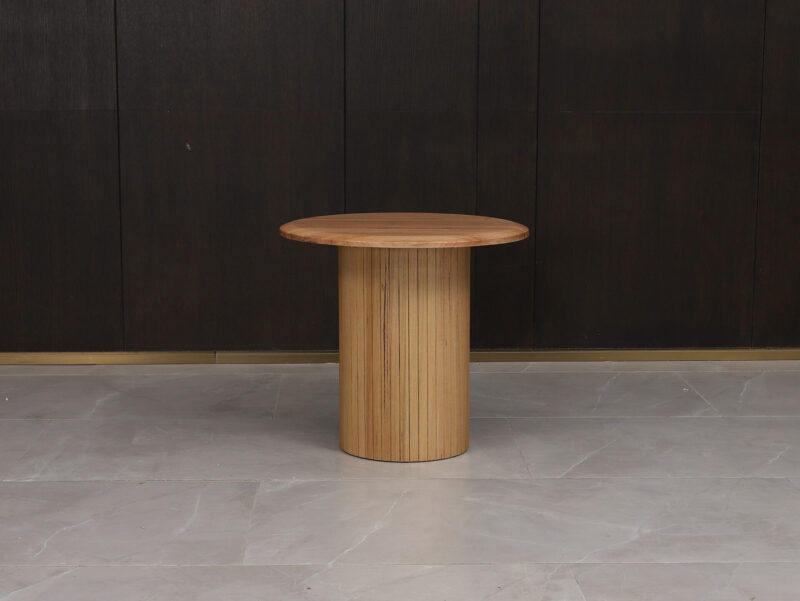 ULURU SIDE TABLE | Solid TAS Oak & Veneer